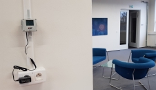 Adaptér pre externé napájanie IoT senzora s rádiovým výstupom do siete Sigfox